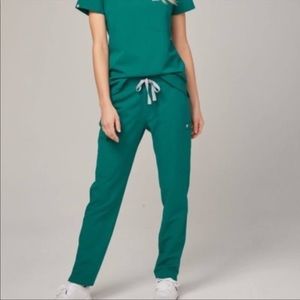 *Limited edition* FIGS Hunter Green Kade pant, XS.